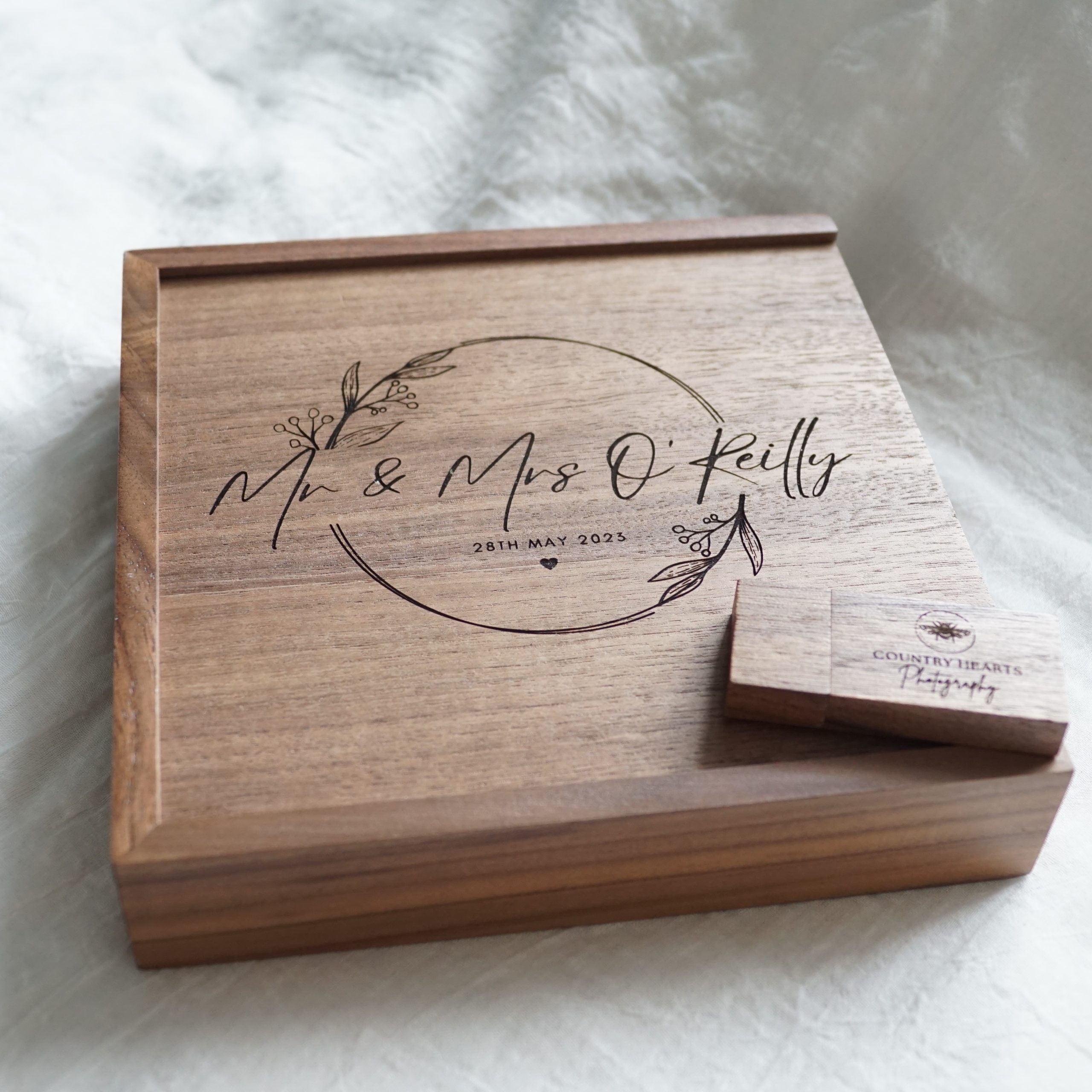 wooden personalised wedding photography box